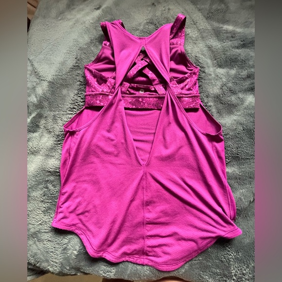 COPY - Lululemon Workout Athletic Tank Top with Built-in Sports Bra Size 6 in E… - Picture 8 of 11